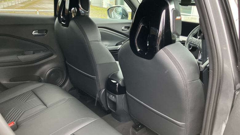 Nissan Juke 1.0 DiG-T Tekna 5dr Petrol Hatchback